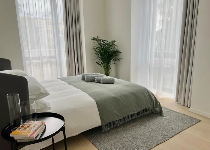 Brand New City Centre Apartment, Free Parking Spot