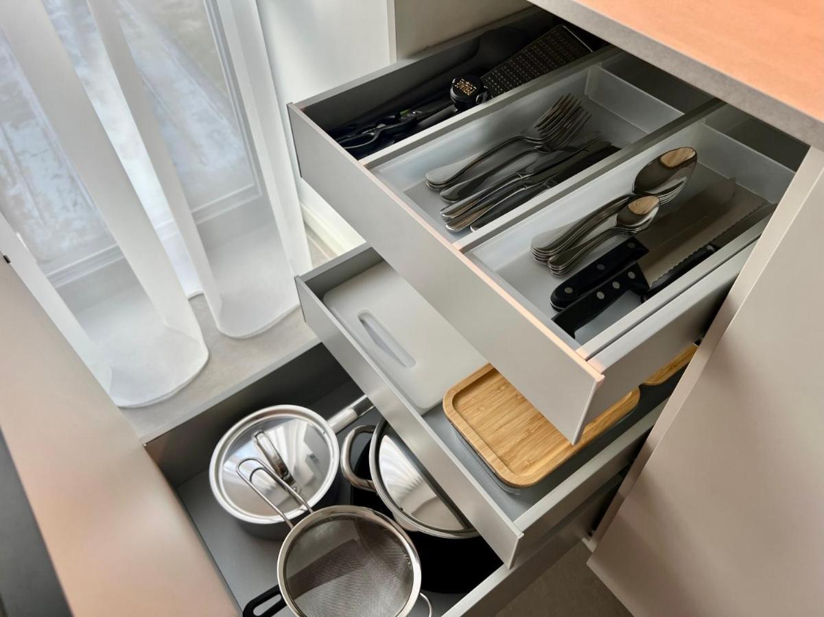 Brand New Centre Apartment, Free Parking Spot Huoneisto