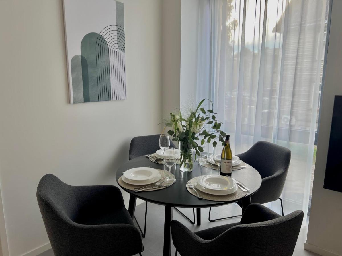 Brand New Centre Apartment, Free Parking Spot *
