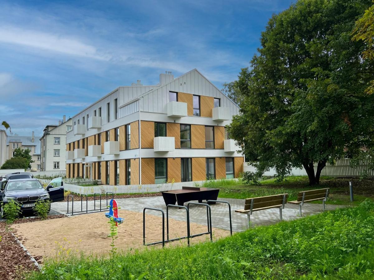 Brand New Centre Apartment, Free Parking Spot Huoneisto